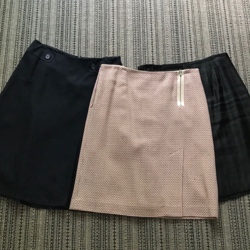 Lot of 3 Ann Taylor skirts 6